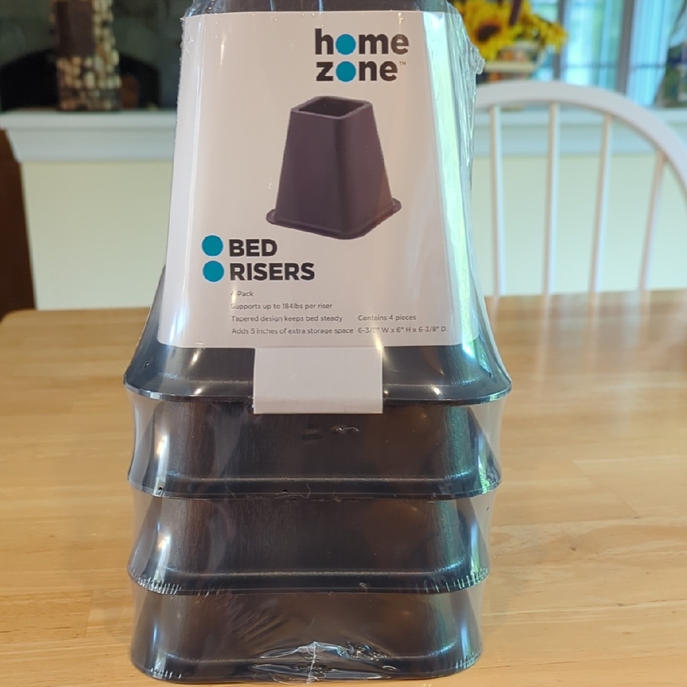 Home Zone Black Bed Risers.Package of four.NWT